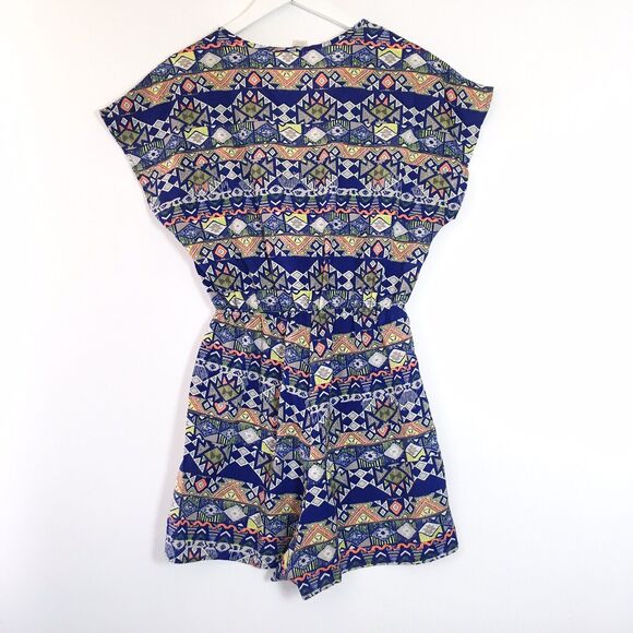 Love Republic Women S Romper Blue Aztec Geometric Batwing V Neck Cinched Waist - Picture 4 of 4